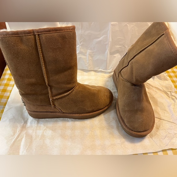 RJ’S Fuzzies Sheepskin/Lined midi boot, Size 8 - Picture 6 of 11